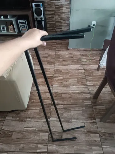 Arara de parede ou cabideiro de parede