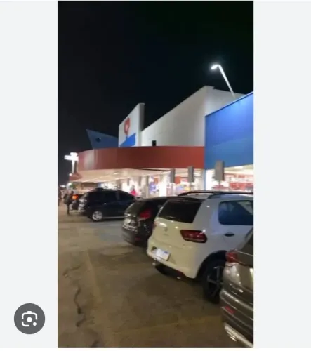 Alugo - PONTO COMERCIAL com banheiro completo
