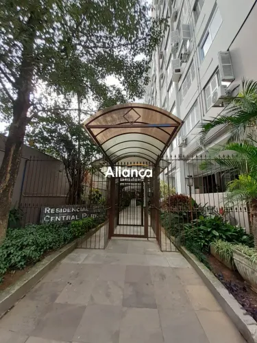 Apartamento mobiliado de 2 dormitórios para alugar no bairro Bom Fim em Porto Alegre