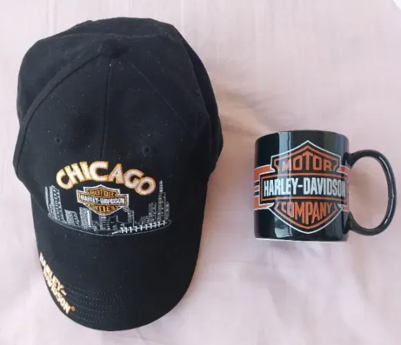 Caneca e boné Harley Davidson (negocio preço)