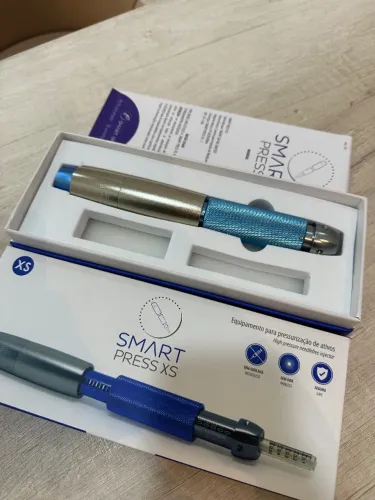 Aparelho de caneta pressurizada para tratamento estético 