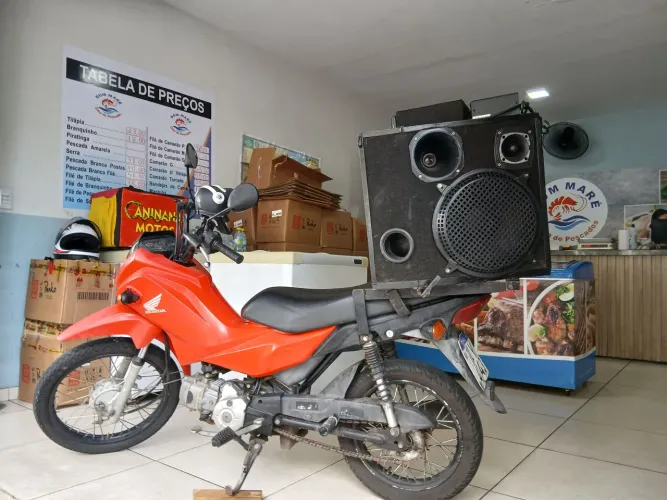 Moto anúncio propaganda 
