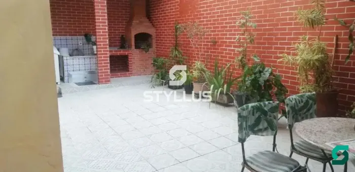 Madureira | Casa 3 quartos, sendo 1 suite
