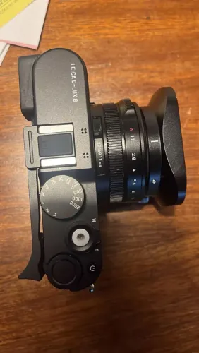 Leica D-Lux 8