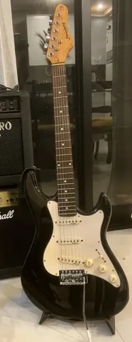 Grande oportunidade - Guitarra Strinberg USA Strato