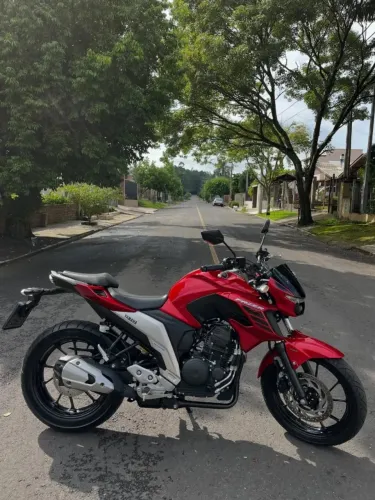 YAMAHA FZ 250 FAZER