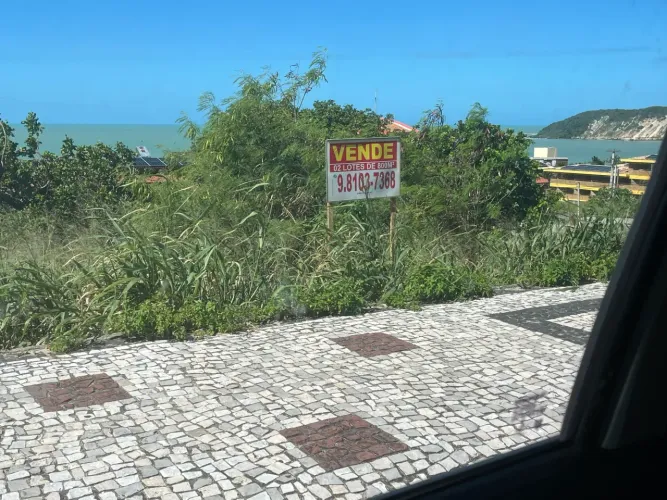terreno frente para av.Roberto freire x rua Pedro Fonseca Filho