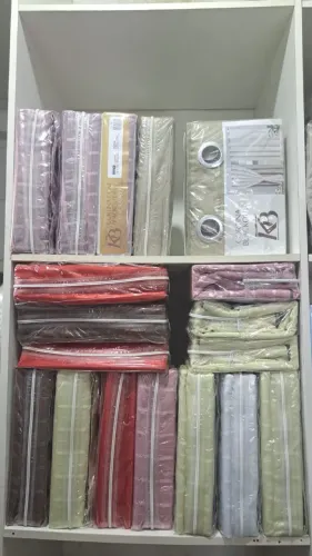 CORTINA JANELA FITADA<br>Dinheiro R$ 160,00 ?<br>Cartão R$ 180,00 em até 2x sem juros ?