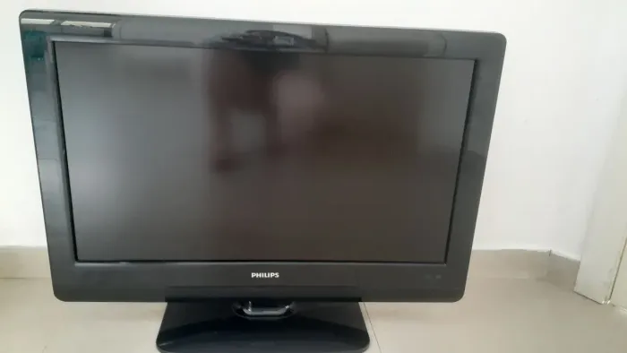 TV PHILIPS 32' COM DEFEITO