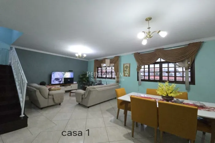Casa Assobradada com 2 dormitórios, 2 vagas, 133 M² na Penha.