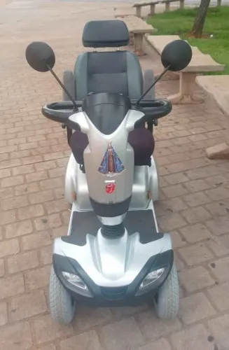 Cadeira de rodas motorizada (Scooter Scoot X)