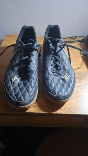 Chuteira nike tiempo R10