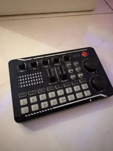 Mesa de som portátil - V10 Live Sound Card