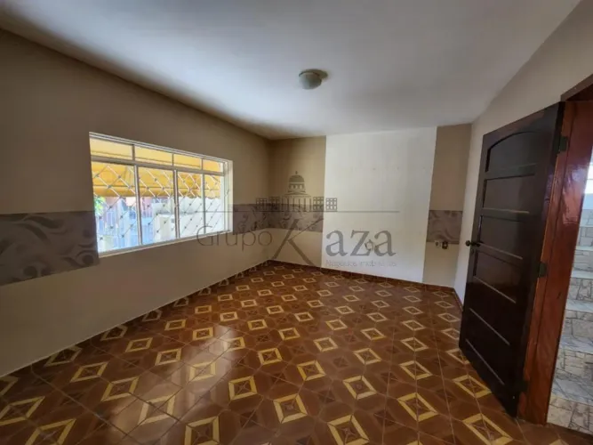 Casa Sobrado - Residencial - No bairro Bosque dos Eucaliptos - 4 Dormitórios - 221m².
