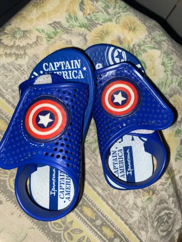 Sandália Ipanema do capitão América/Tamanho:19