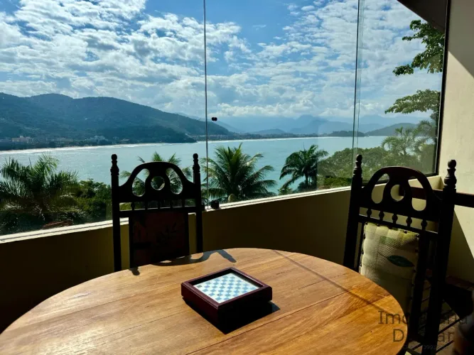 Casa paradisíaca nas pontas das Toninhas com vista espetacular