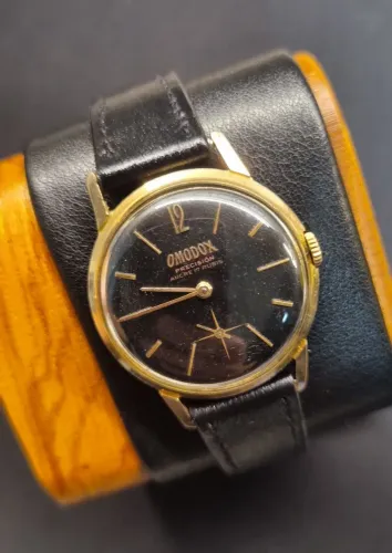Relógio Suíço à Corda Omodox Precision De Luxe (Preto)