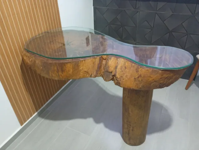 Mesa madeira maciça com tampo de vidro