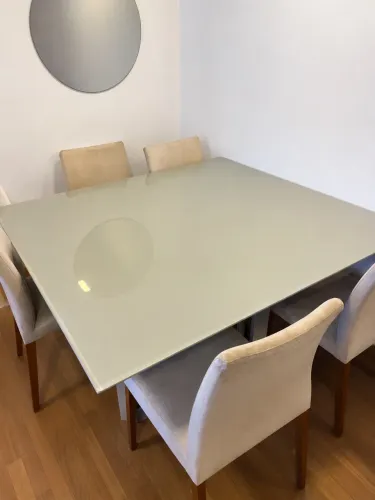 Vendo mesa de 8 lugares