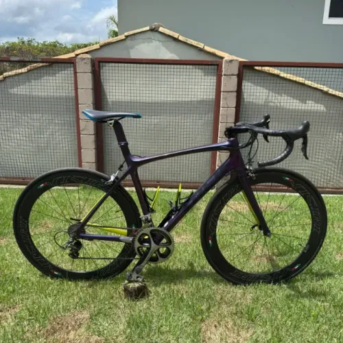 Bicicleta Trek Madone RSL Tamanho 52 Com Grupo Dura Ace E Rodas de Carbono Bike Speed 