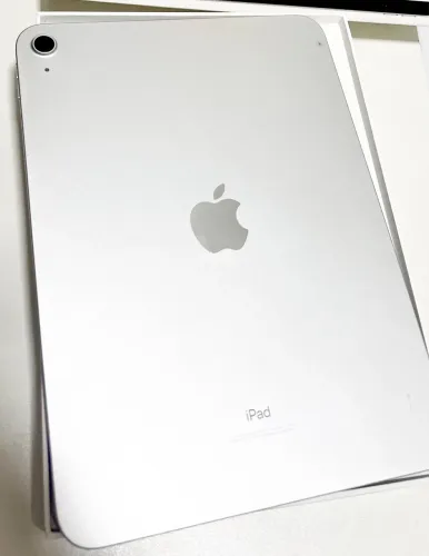 Ipad 10 geração 64G. Está impecável