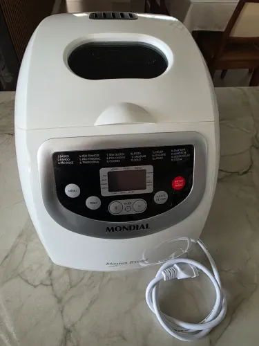 Máquina de pão Mondial