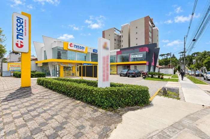 Loja comercial de 174,24 m² em strip mall com estacionamento | Alta visibilidade
