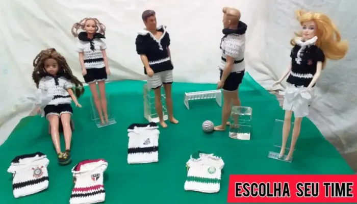 roupas para boneca barbie e susi cenário