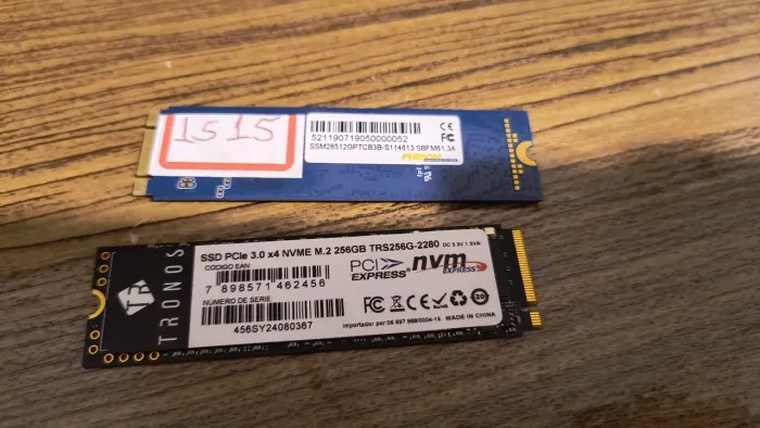Nvme pci-e e sata