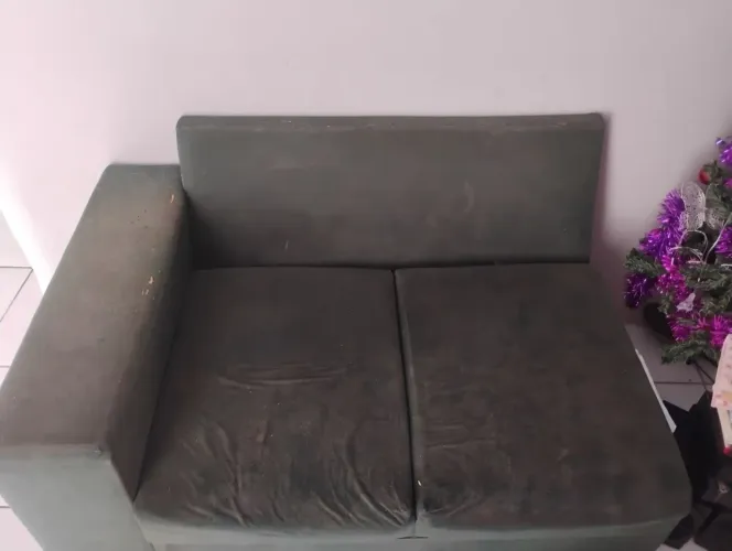 Vende-se sofá de 2 lugares