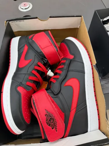Vendo tênis Jordan novo  barbada 