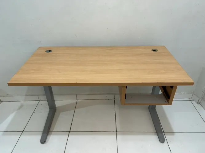 MESA ESCRITÓRIO SEM GAVETAS 120x60cm
