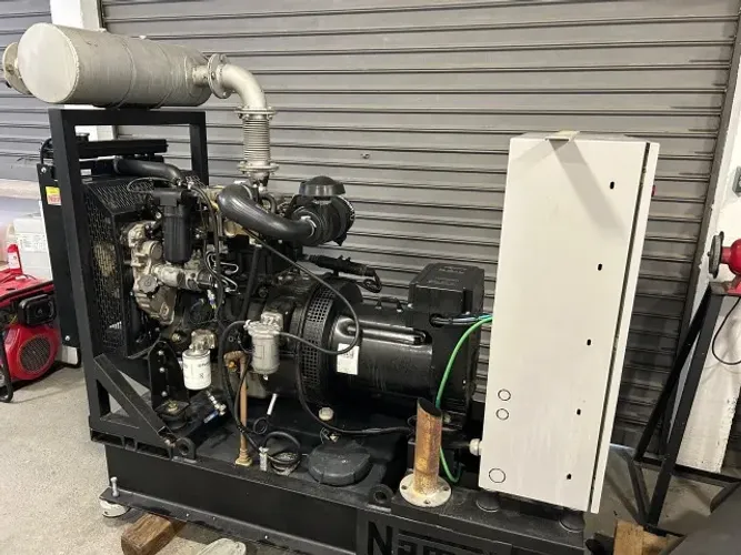 Gerador NEMA 40 kVA (40kVA) 2015