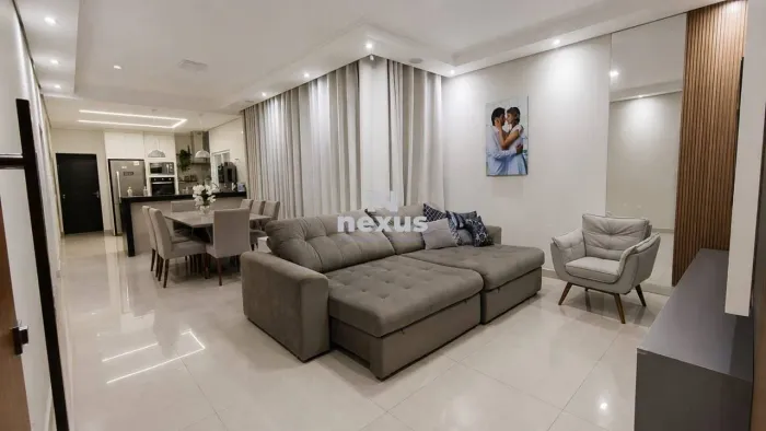 Casa com 3 dormitórios à venda, 150 m² por R$ 699.000,00 - Portal do Vale - Uberlândia/MG