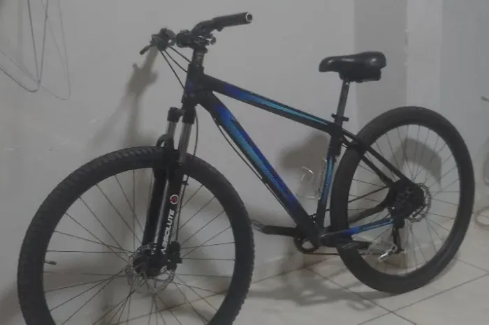 Bike Aro 29 tenho documento dela, pra vender logo