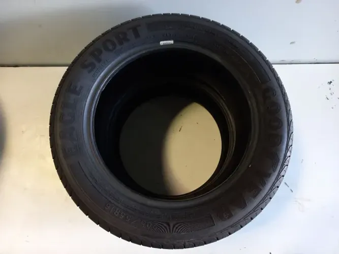 Par de pneus Goodyear 205/55 R16
