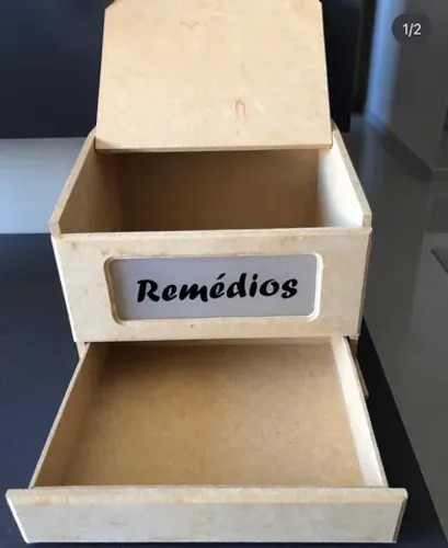 Caixa de reme?dios em MDF