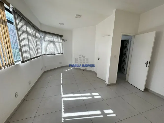 Comprar sala comercial na Pompéia em Santos