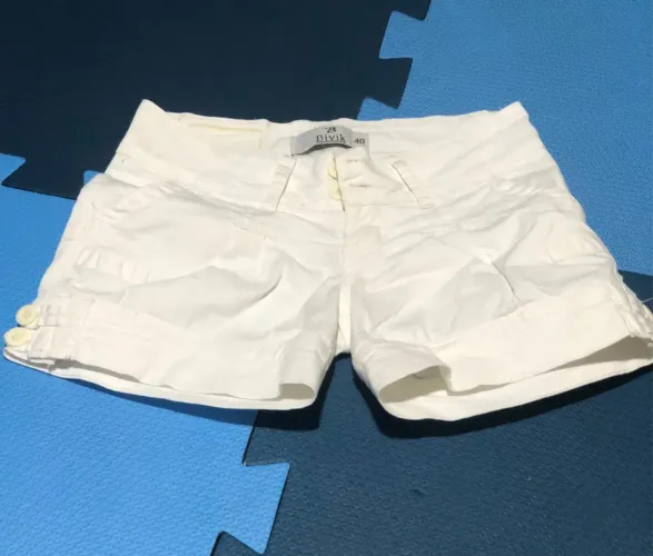 Short Branco