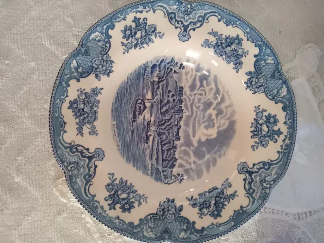 Pratos de porcelana de England
