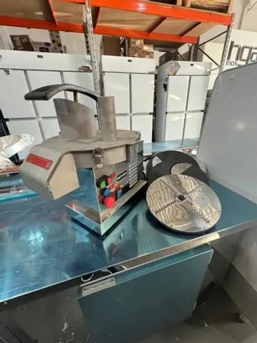 Processador de Alimentos Industrial 6 Discos Produção (KG/H) 180  