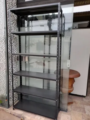 Estante de aço 6 bandejas na cor preta