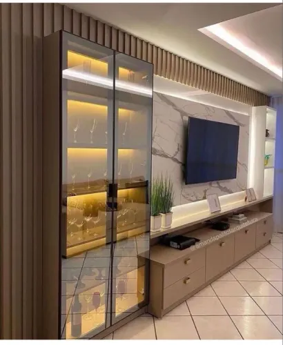 Painel com cristaleira - Móveis planejados! 12x sem juros