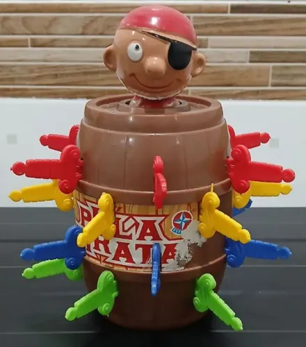 Pula pirata antigo da estrela - no estado