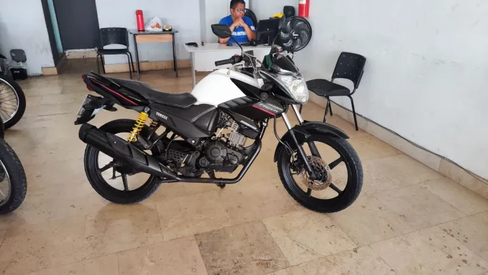 Yamaha FAZER 150 2017 Shalon veículos leia a descrição