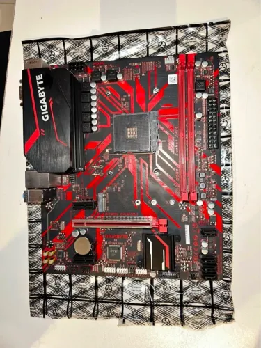 Placa mãe am4 B450M Gaming Gigabyte