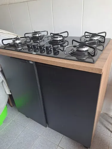 Cooktop Brastemp ative 5 bocas e armário Itatiaia 