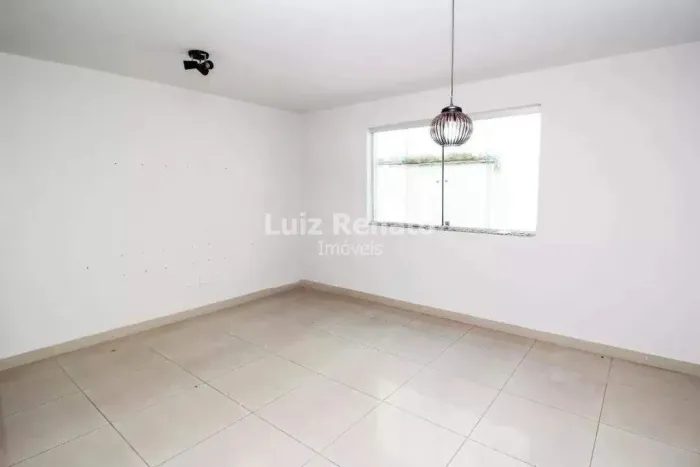 Apartamento á venda no bairro Ipiranga