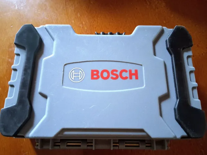 Kit BOSCH de pontas e soquetes Extra Hard com 43 peças