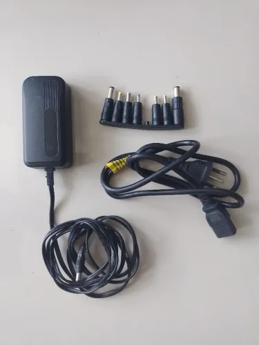 Fonte Carregador Universal para Notebook